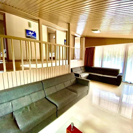Case de vacanță 55 & Pool - Siófok